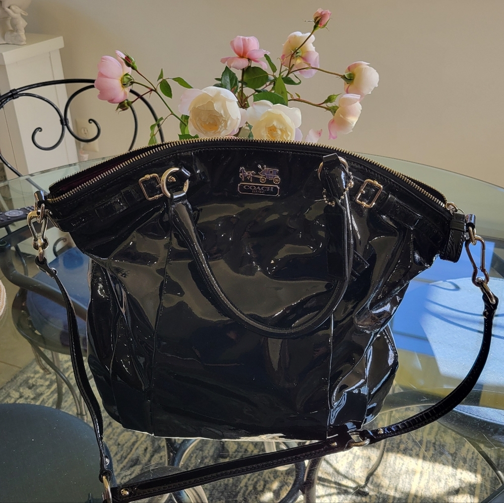 Coach Patent Leather Madison Lindsey Black Patent Leather EUC